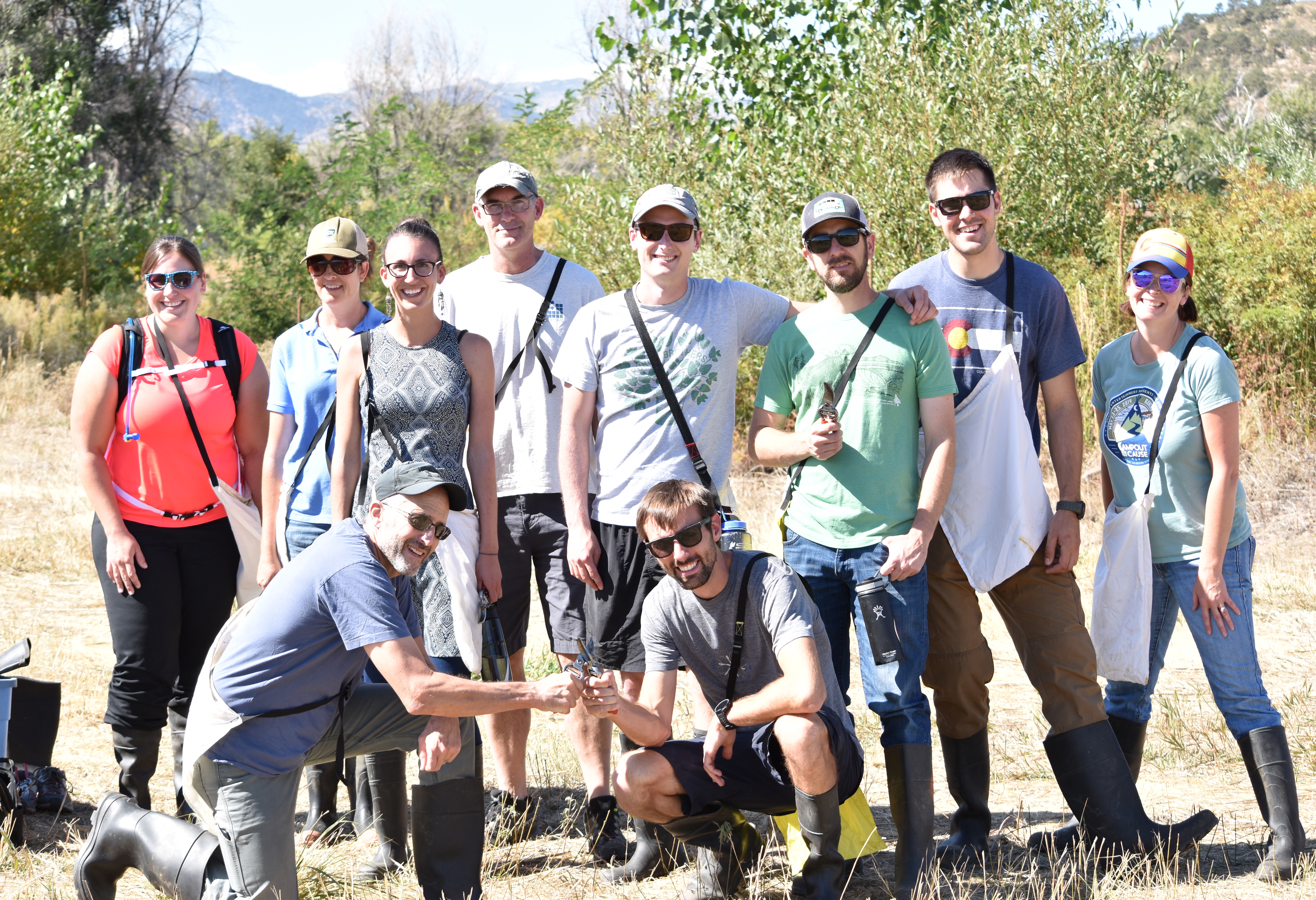E Source giving back to the community in volunteering efforts