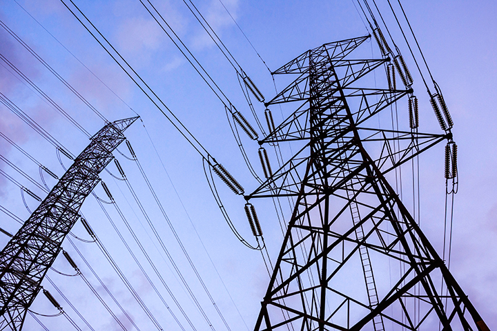 Powerlines from the ground view