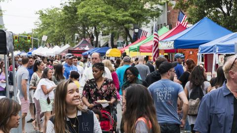 What are the best ways to reach business customers through community-based marketing and events?